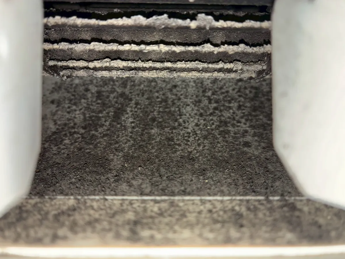 吹出口のカビ汚れ